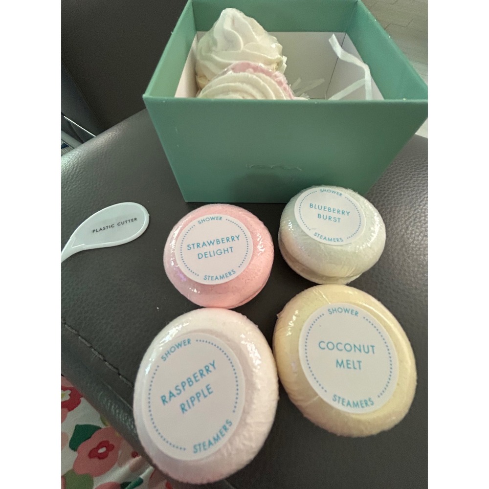 Luxe England Natural Handmade Bath Bombs and Shower Steamers Gift Set 6pc - Picture 6 of 7